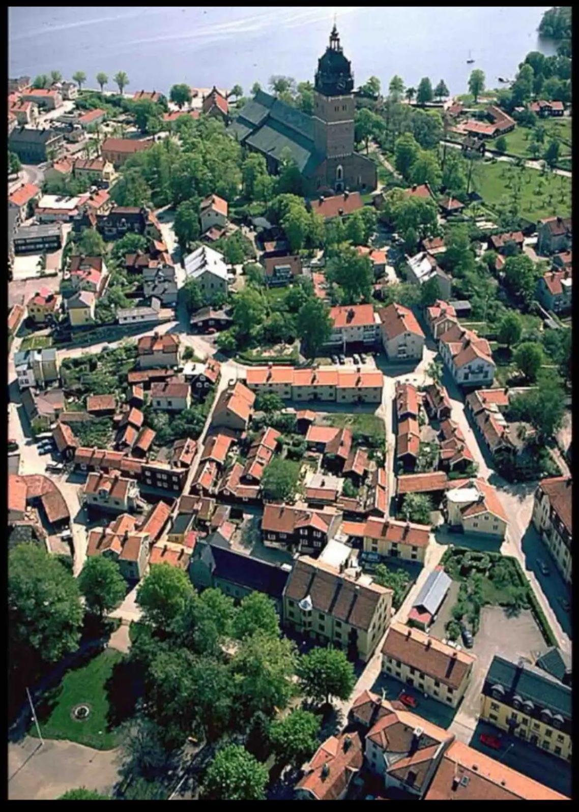 Historical Idyll From The 17Th Century Apartment Strangnas Exterior photo